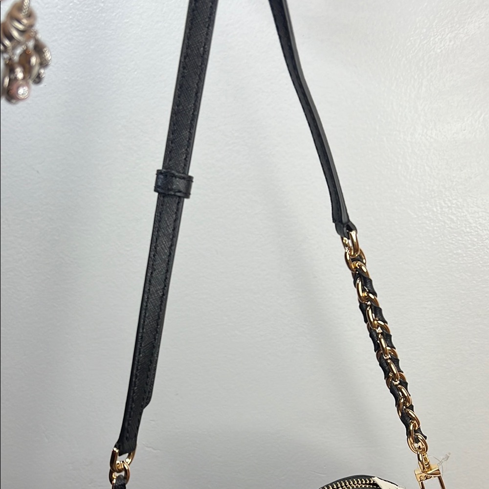 Michael Kors Jet Set Charm Large Dome Crossbody.
Bag. - Picture 4 of 4